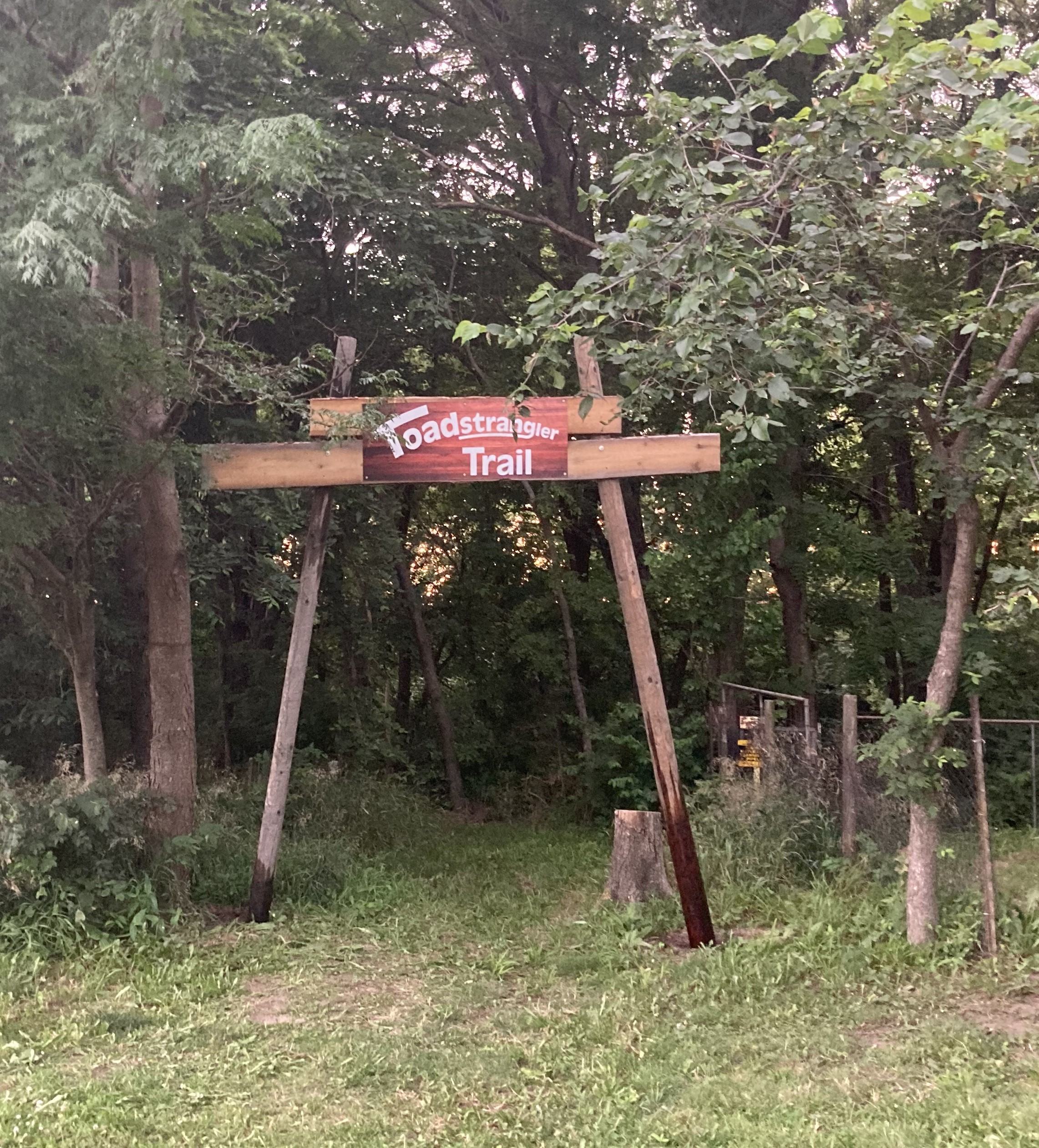 Hudson Trail Hiking - Manhattan, Kansas, USA